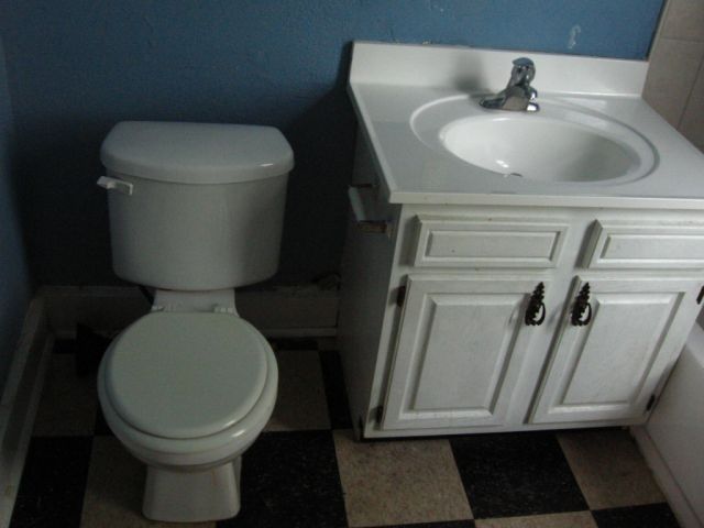 トイレの快適と安全を守る日々の点検と水回りトラブル対策の工夫
